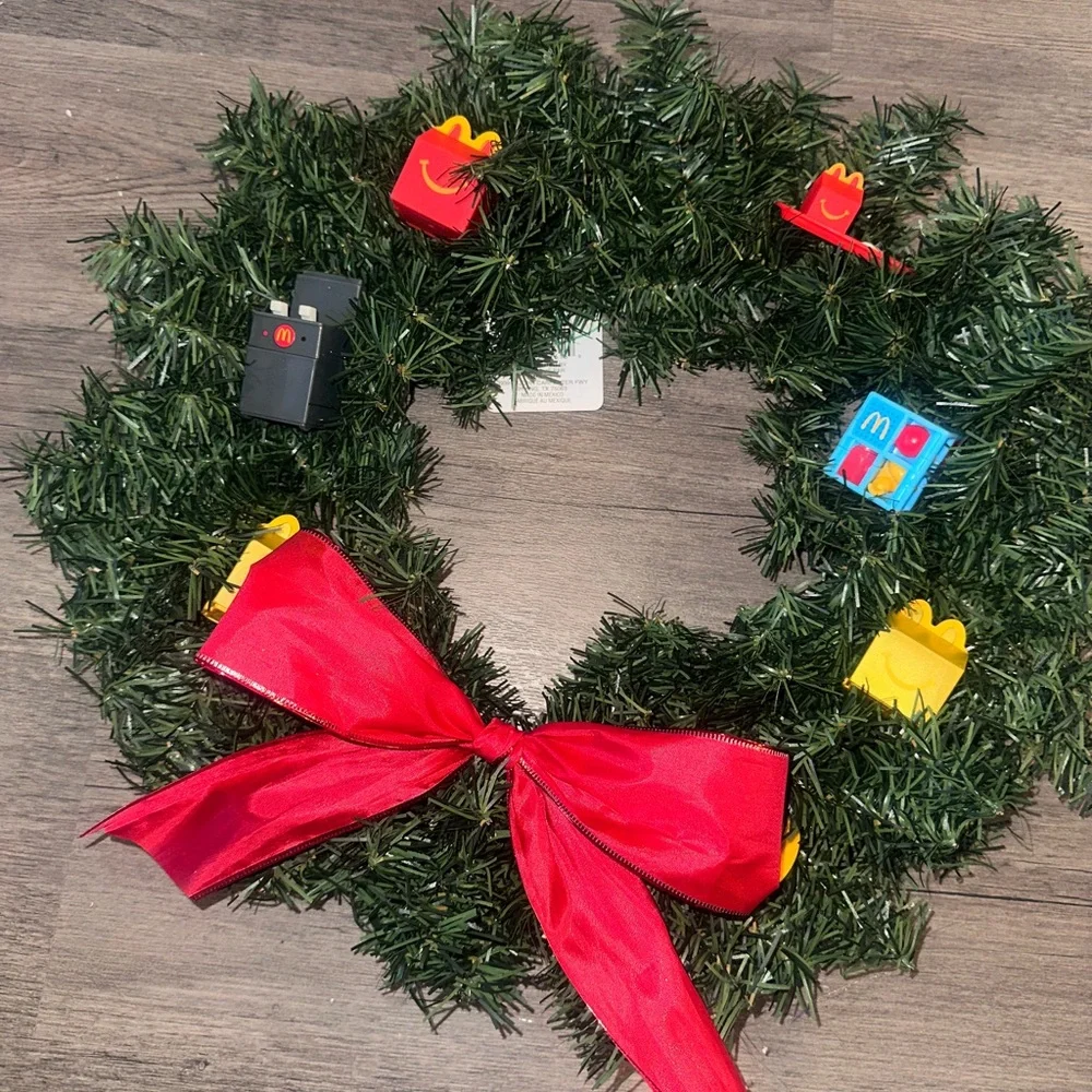 NWT McDonald’s Ornaments Inspired Medium Christmas Wreath